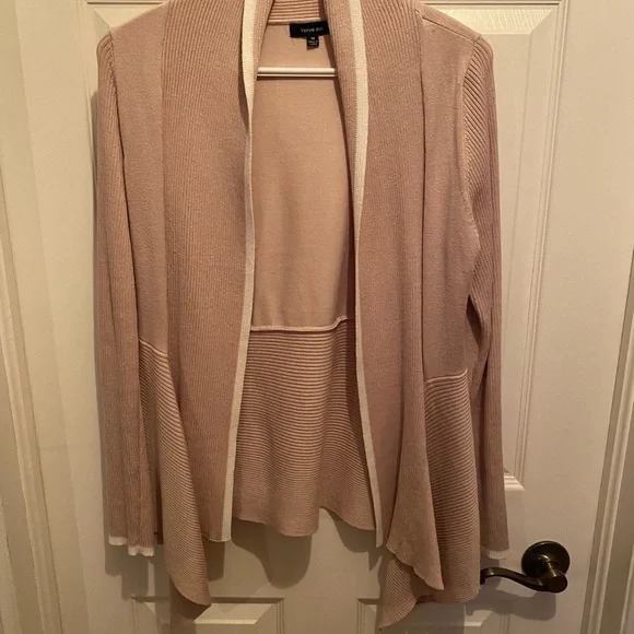 Cardigan - Picture 2 of 5